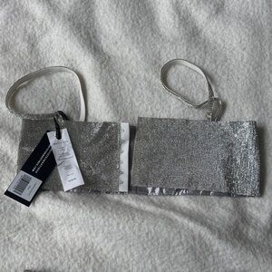 White fox rhinestone crop top - xs/s 

Perfect for birthday, bachelorette or GNO